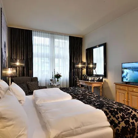Stage47 Hotel 4*